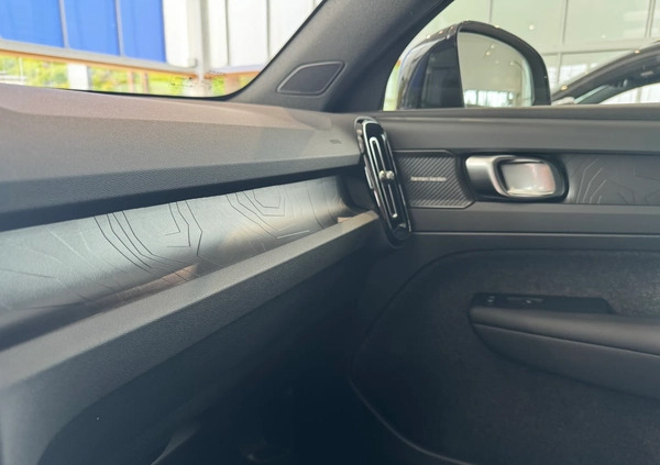 Volvo C40 cena 323500 przebieg: 10, rok produkcji 2024 z Busko-Zdrój małe 211